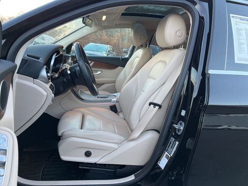 Used 2022 Mercedes-Benz GLC 300 4MATIC image 13