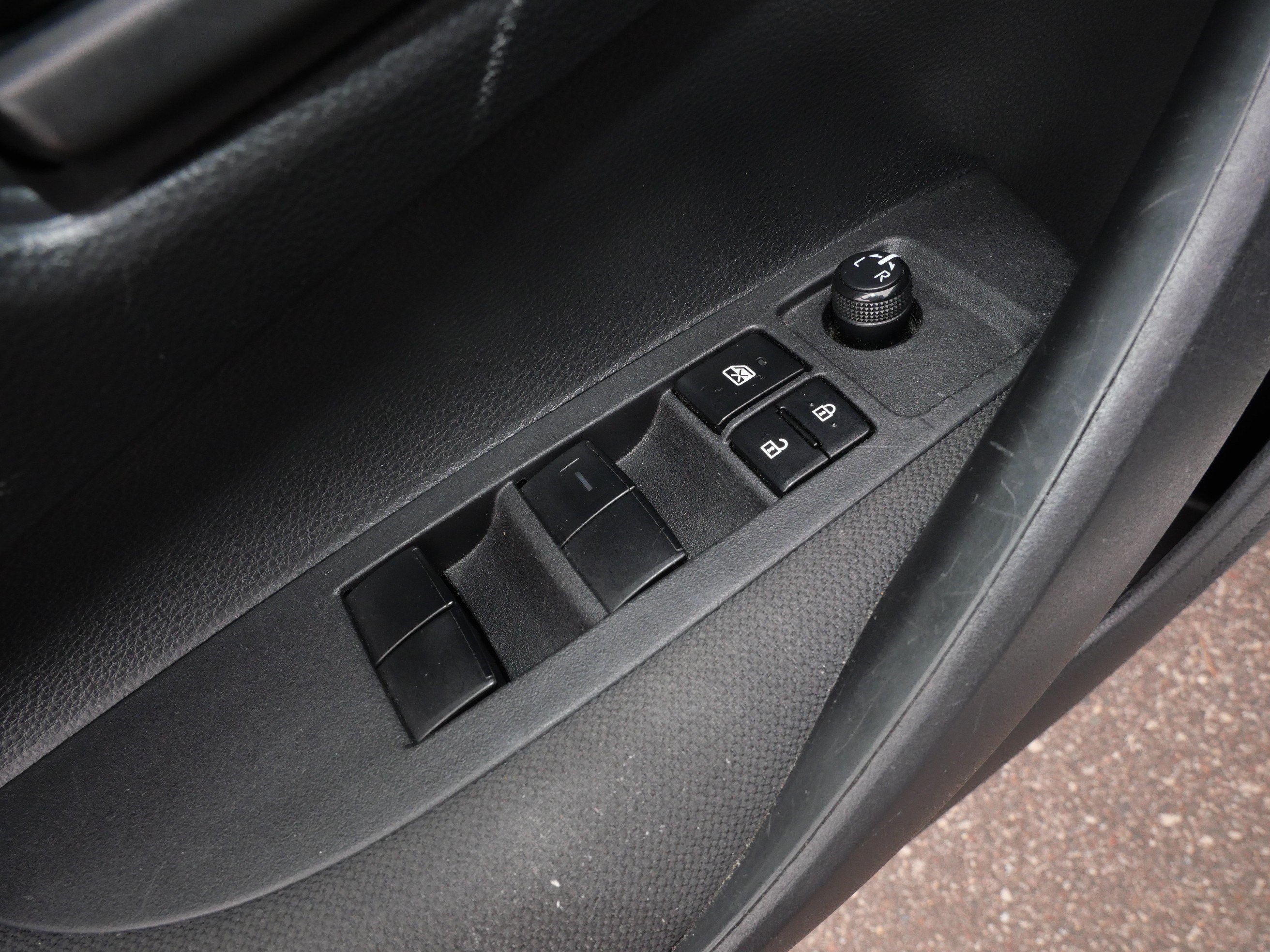 Used 2024 Toyota Corolla LE FWD image 20