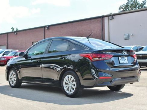 Used 2022 Hyundai Accent SE w/ Cargo Package image 9