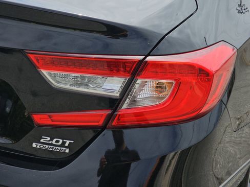 Used 2019 Honda Accord Touring image 34