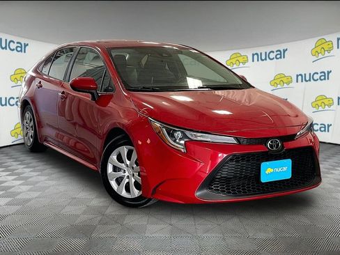Used 2020 Toyota Corolla LE FWD image 1