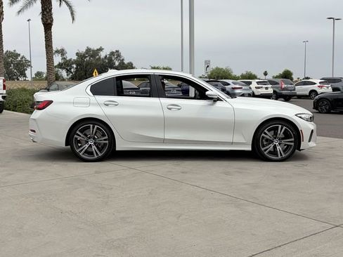 Used 2024 BMW 330i Sedan w/ Premium Package RWD image 5