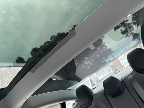 Used 2025 Tesla Model 3 Long Range RWD image 26
