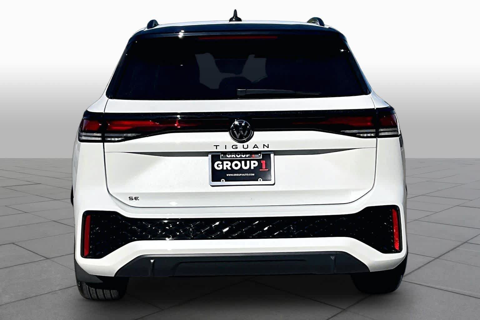 Used 2026 Volkswagen Tiguan SE R-Line FWD image 4