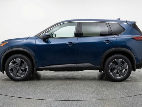 Used 2025 Nissan Rogue SV image 5