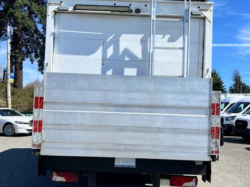 Used 2019 Freightliner Sprinter 3500 w/ Premium Package image 6