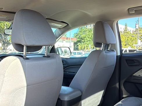 Used 2018 GMC Canyon 2WD Crew Cab w/ Convenience Package image 15