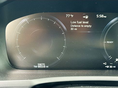 Used 2022 Volvo XC90 T8 Inscription image 13