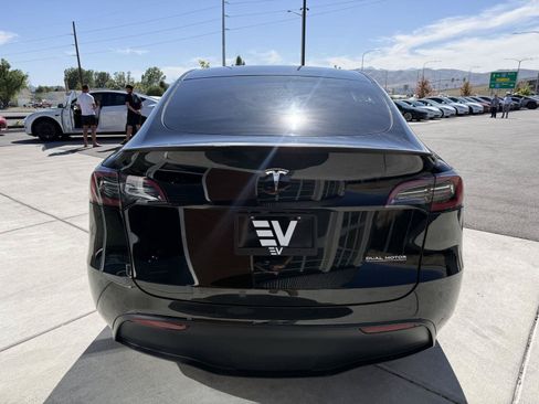 Used 2023 Tesla Model Y Performance AWD/4WD image 7
