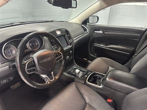 Used 2019 Chrysler 300 Touring w/ Sport Appearance Package RWD image 2