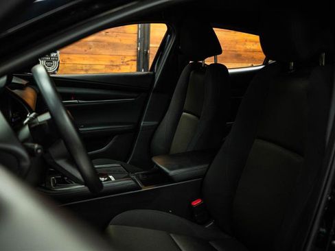 Used 2022 MAZDA MAZDA3 s image 9
