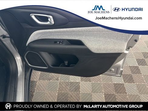 Used 2023 Jeep Compass Latitude image 22