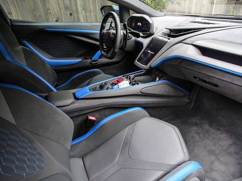 Used 2024 Lamborghini Revuelto AWD/4WD image 23