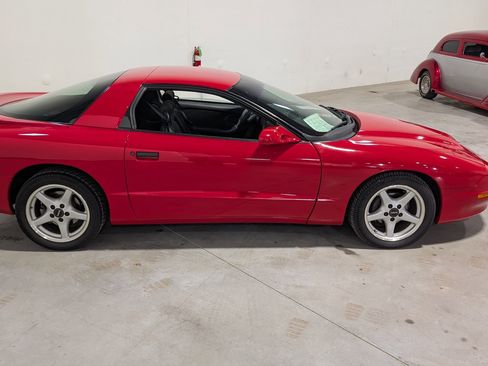 Used 1996 Pontiac Firebird Formula image 17