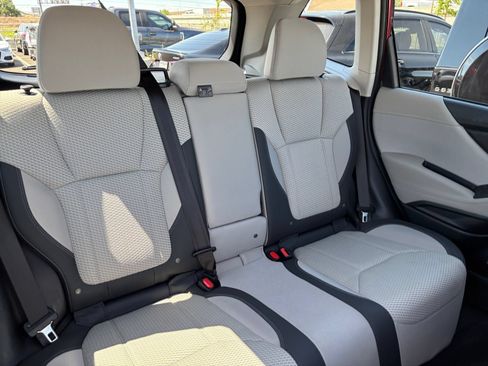 Used 2022 Subaru Forester Premium AWD/4WD image 18