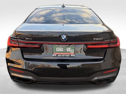 Used 2021 BMW 750i xDrive w/ Executive Package image 8