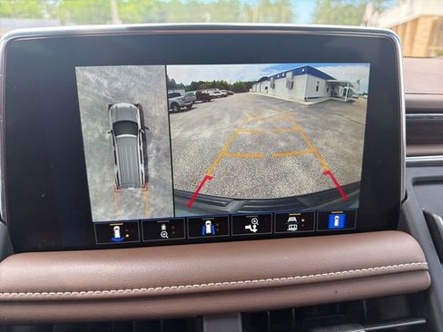 Used 2022 Chevrolet Tahoe High Country RWD image 25