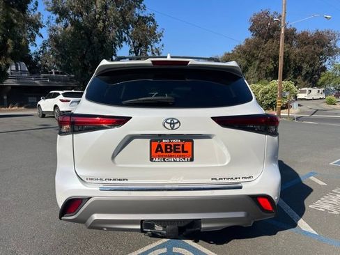 Used 2022 Toyota Highlander Platinum AWD/4WD image 8