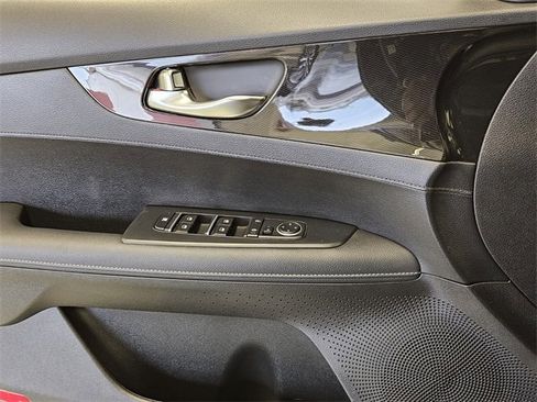 Used 2024 Kia Forte GT-Line w/ GT-Line Premium Package image 27