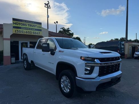 Used 2023 Chevrolet Silverado 2500 LT AWD/4WD image 8