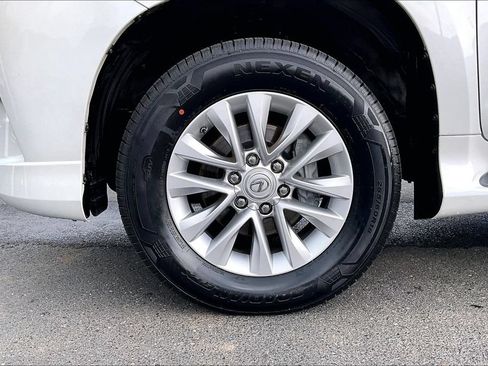 Used 2022 Lexus GX 460 Premium w/ Premium Package AWD/4WD image 36