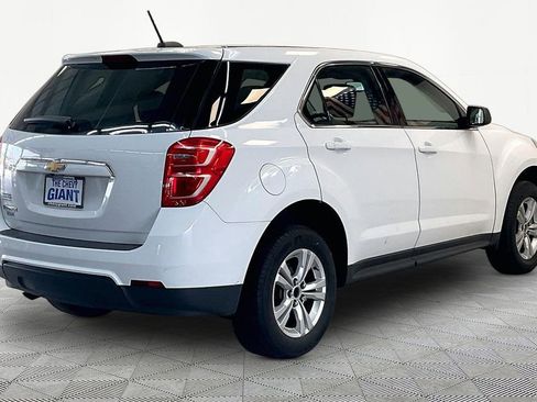 Used 2017 Chevrolet Equinox LS FWD image 6