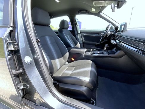 Used 2023 Honda Civic Sport image 16