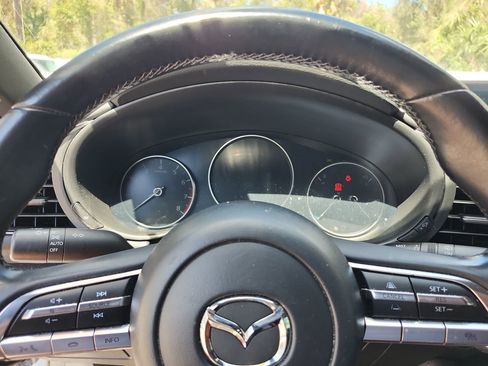 Used 2023 MAZDA MAZDA3 s image 10