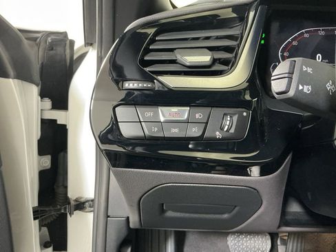 Certified 2023 BMW Z4 sDrive30i w/ Convenience Package image 17