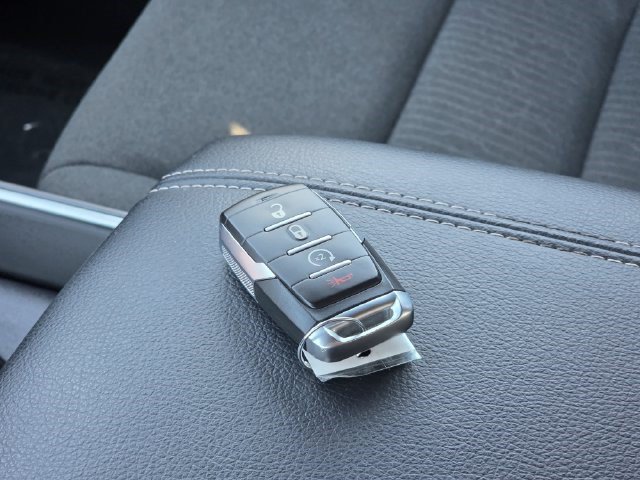 Used 2023 RAM 1500 Big Horn AWD/4WD image 35
