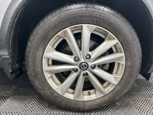 Used 2019 Nissan Rogue Sport SV w/ Technology Package FWD image 11