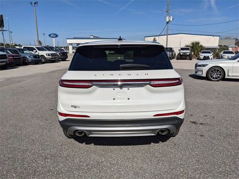 Used 2025 Lincoln Corsair Reserve w/ Rear Removable Package Tray image 5