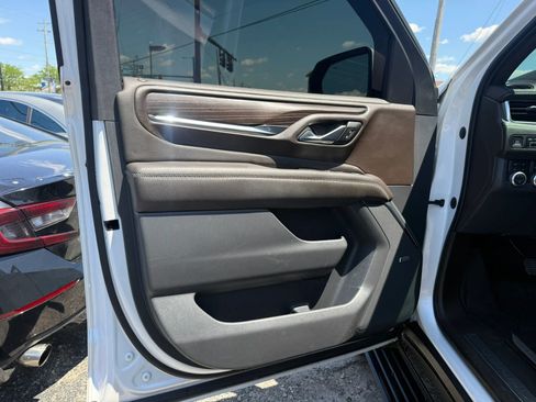 Used 2021 GMC Yukon Denali w/ Denali Ultimate Package AWD/4WD image 10