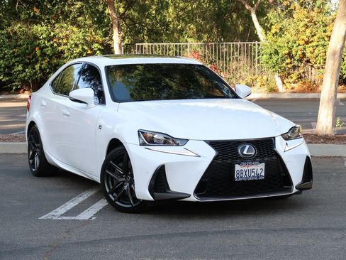 Used 2018 Lexus IS 300 F Sport RWD image 2
