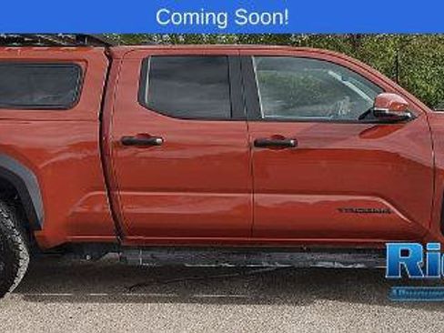 Used 2025 Toyota Tacoma TRD Off-Road w/ TRD Off Road Upgrade Package AWD/4WD image 2