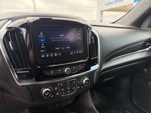 Used 2023 Chevrolet Traverse LT FWD image 35