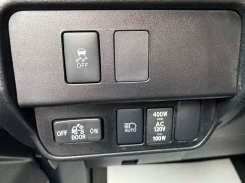 Used 2023 Toyota Tacoma TRD Sport image 28