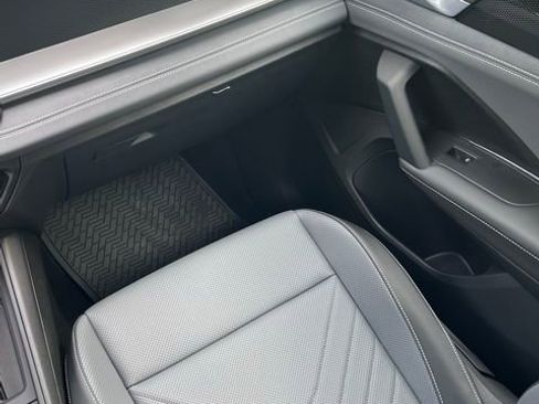 New 2026 Volkswagen Tiguan SE R-Line FWD image 12