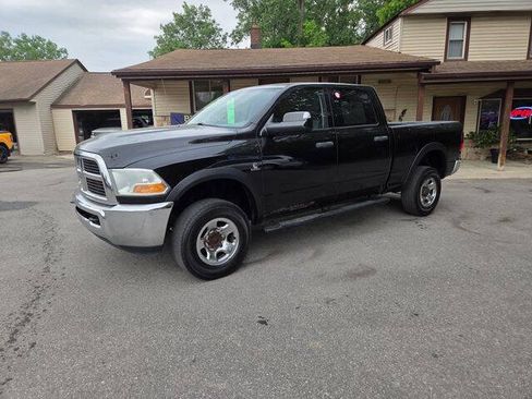 Used 2012 RAM 2500 ST w/ Chrome Appearance Group AWD/4WD image 2