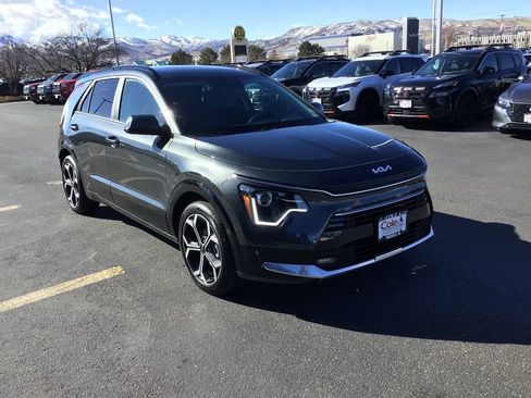 New 2025 Kia Niro EX Touring image 8