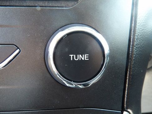 Used 2018 Ford Edge SEL w/ Equipment Group 201A image 27