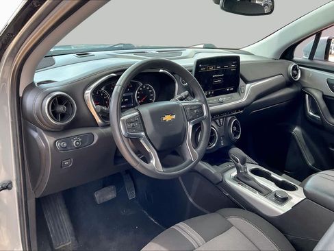 Used 2024 Chevrolet Blazer LT w/ Convenience Package FWD image 17