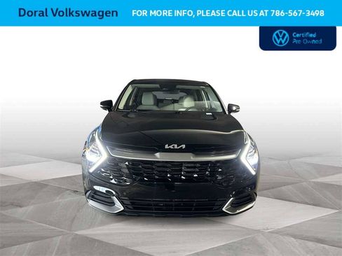 Used 2023 Kia Sportage EX image 3