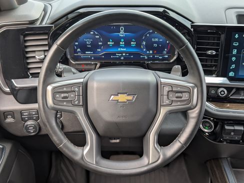 Used 2023 Chevrolet Silverado 1500 LT AWD/4WD image 25