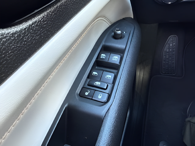 Used 2026 Jeep Compass Limited AWD/4WD image 20