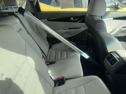 Certified 2020 Kia Sorento SX image 6