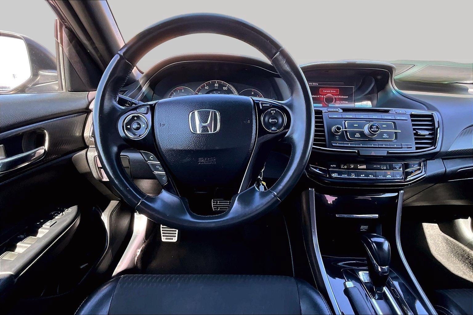 Used 2017 Honda Accord Sport image 5
