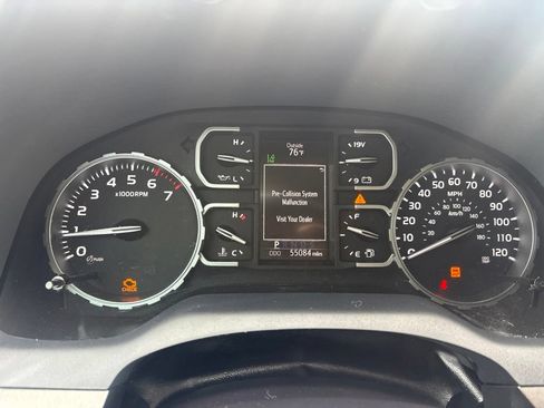 Used 2018 Toyota Tundra SR5 w/ SR5 Upgrade Package AWD/4WD image 19
