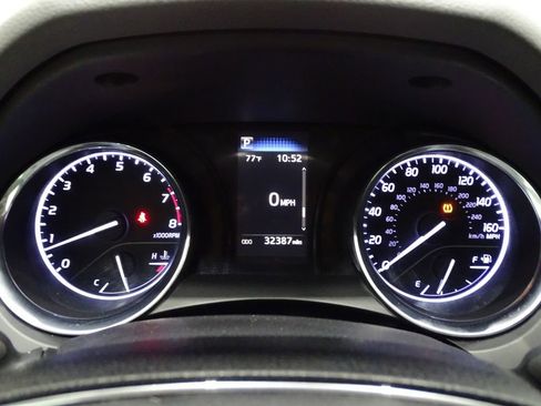 Used 2019 Toyota Camry LE image 26