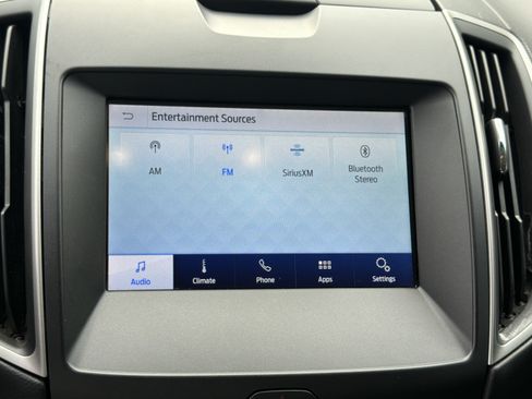 Used 2019 Ford Edge SEL w/ Equipment Group 201A AWD/4WD image 11